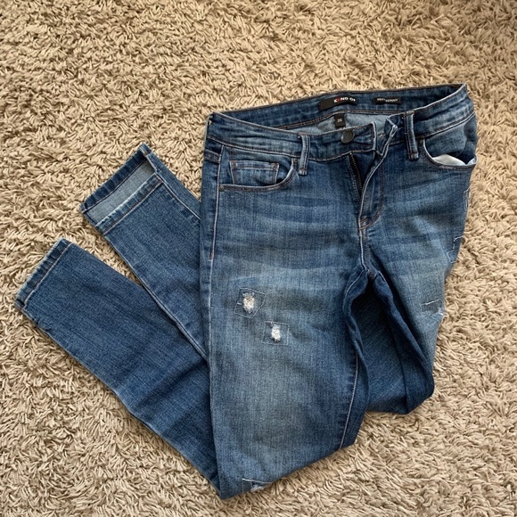 Jeans - Picture 2 of 4